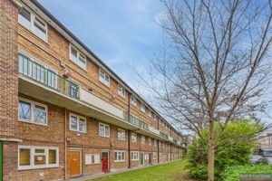 Broadfields Broadhurst Gardens